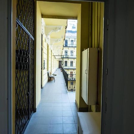 Brand New Studio With Aircon In The Center Budapest Esterno foto